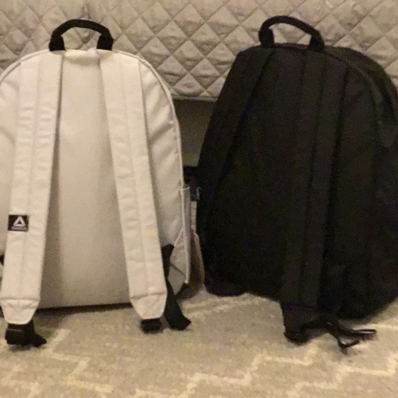 Backpacks - Picture 4 of 4